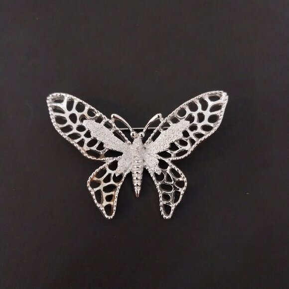 Vintage Silvertone Sarah Coventry Madame BUTTERFLY Brooch Pin - Picture 2 of 4